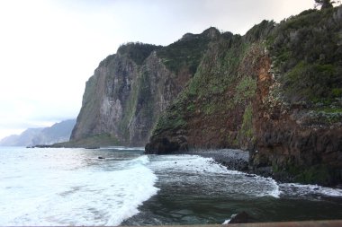 Madeira Adası 'nda farklı jeolojik oluşum 