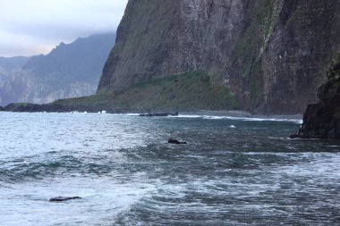 Madeira Adası 'nda farklı jeolojik oluşum 