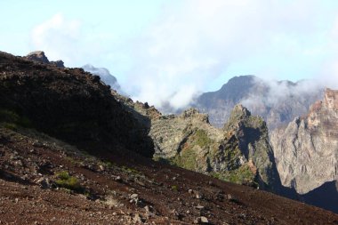 Madeira Adası 'nda farklı jeolojik oluşum 