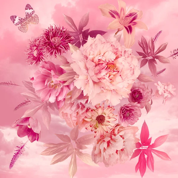 Bouquet Fleurs Jardin Papillon Sur Fond Nuages Couleur Rose Fleurs — Photo
