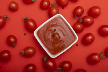 Çeri domatesleri - C, E vitamini, beta-karoten ve değerli likopenin kaynağı, ayrıca yüksek miktarda potasyum..