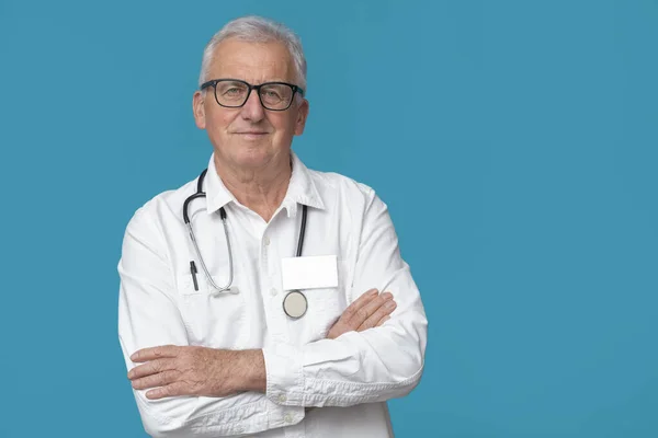 Arzt Mit Brille Auf Türkisfarbenem Hintergrund Mit Platz Für Text — Stockfoto