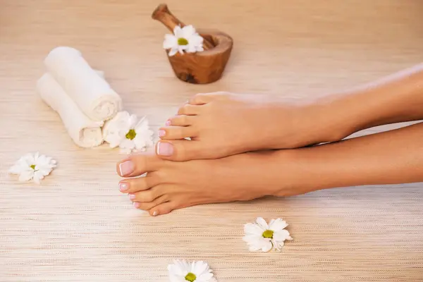 Beautiful Female Feet Spa Treatment — Stock Photo, Image