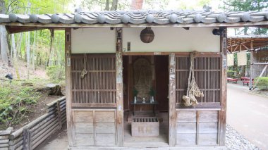 Kinugawa Onsen, Japonya, Mayıs 12023: Edo Wonderland 'de dev warazori gösterim odası ünlü tema parklarından biridir. Edo sırasında Japon kasaba hayatını yeniden canlandıran bir tarih temalı park.