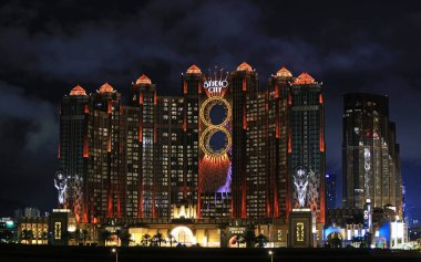 Macau, Çin 2 Temmuz 2023: Studio City Makau 'nun dışı. Melco Resorts and Entertainment Limited tarafından işletilen bir kumarhanedir.