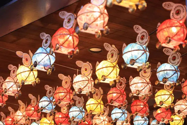 Lanterna Carta Tradizionale Forma Coniglio Nel Mercato Delle Feste Autunnali — Foto Stock