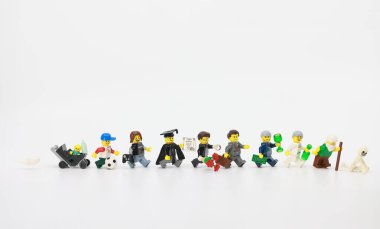 Hong Kong - 6 Mayıs 2024: insanlar ölmek için yaşar, normal bir yaşam süresi