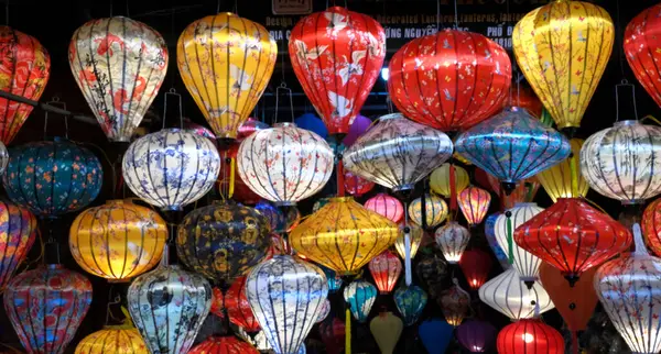 stock image Hoi An night market, vietnamese silk style lanten stall