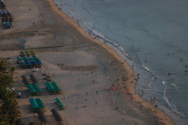  Plaj köşkü ve Da Nang, Vietnam 'daki Khe plajı.