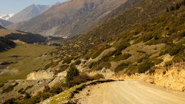 Grigoriev ve Semenov vadisi, Kungey Alatau sıradağlarında yer alan Kırgızistan 'daki muhteşem manzaralardan biridir.