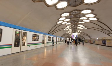 Taşkent, Özbekistan, 5 Ekim 2024: Novza, Chilonzor Hattı 'ndaki Taşkent Metro istasyonudur. 6 Kasım 1977 'de açıldı. 