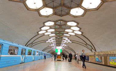 Taşkent, Özbekistan, 5 Ekim 2024: Novza, Chilonzor Hattı 'ndaki Taşkent Metro istasyonudur. 6 Kasım 1977 'de açıldı. 