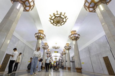 Taşkent, Özbekistan 1 Ekim 2024: Yunus Rajabiy Yunusobod Hattı üzerinde bulunan bir Taşkent Metro istasyonudur. 24 Ekim 2001 'de açıldı.