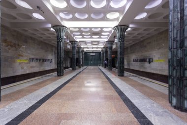 Taşkent, Özbekistan, 5 Ekim 2024: Gapur gulom istasyonundaki Sovyetlerin özel mimarisi. Taşkent metrosu eski SSCB 'de inşa edildi, 1977' de açıldı ve Orta Asya 'da ilk metro açıldı.