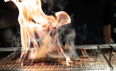 Japonya 'nın mutfağında Japon Wagyu ızgara yaptı.