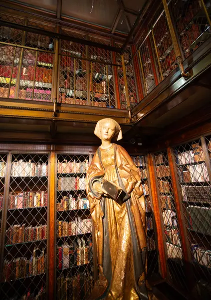 New York - 6 Ekim 2016: New York, ABD 'deki Morgan kütüphanesi ve müzesi, New York' ta bir müze ve araştırma kütüphanesidir.