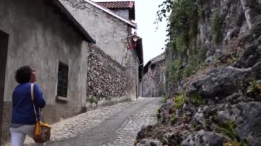Tarascon sur Ariege, Fransa 'da kadın yürüyüşü