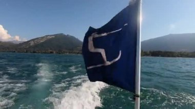 blue flag for water skiing