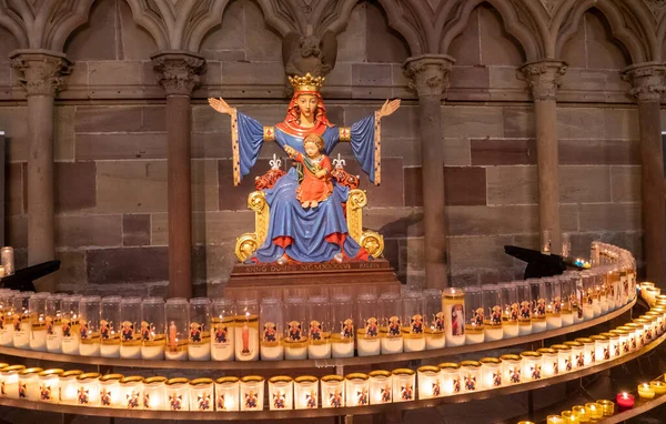 Statue Vierge Marie Dans Cathédrale Strasbourg — Photo
