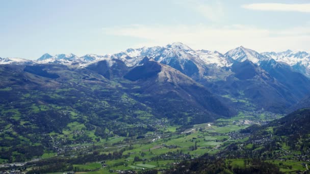 Панорама Пиренеев Весной Снегом Вершинах — стоковое видео