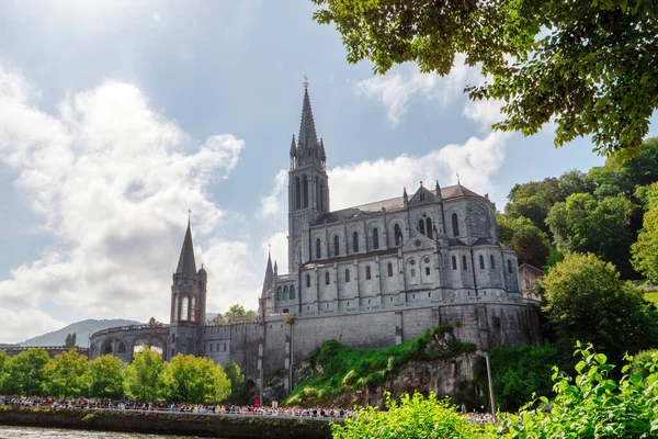 Veduta Della Cattedrale Nella Città Lourdes Francia — Foto Stock