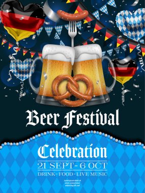Oktoberfest parti posterinde kalp şeklinde parti balonları ve flamalar var. Alman bira festivali broşürü, bira kupaları ve simit.