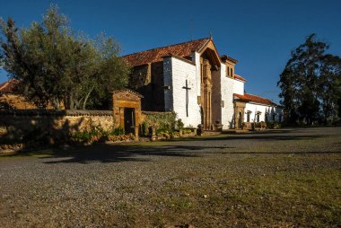 Kolombiya 'daki Santo Ecce Homo manastırı, Villa de Leyva' dan 8 kilometre uzaklıktaki Boyaca Bölgesi 'nin Sutamarchan belediyesinde bulunan 17. yüzyıldan kalma bir Dominik manastırı..
