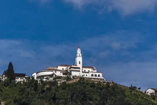 Düşmüş Monserrate Lordunun Bazilika Mabedi, Bogota 'nın doğusundaki Monserrate Tepesi' nin tepesinde bulunan ve Düşmüş Monserrate Lordu 'nun duası altında kutsanmış küçük bir Katolik ibadeti bazilikası. Bazilika, Inaug.