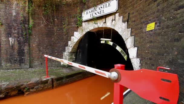 Видео Томас Телфорд Северный Вход Тоннель Харекастл Trent Mersey Canal — стоковое видео