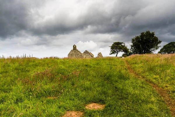 Capel Lligwy Ruin Tolfte Århundradet Kapell Eller Kyrka Himmel Som — Stockfoto