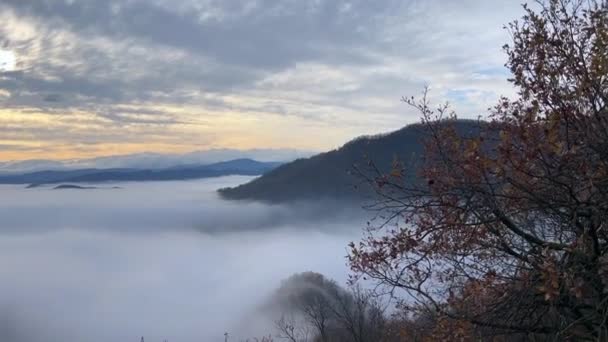 Clouds Higromantic Scenic Peaceful View Low Clouds Mist Nestled Mountains — Stock video