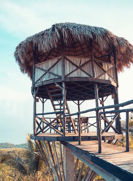 Gyönyörű Kilátás Fedélzet Vagy Pavilon Egy Dombon Kilátással Trópusi Tengerre — Stock Fotó