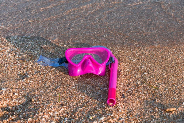 Pink Swimming Mask Diving Snorkel Lie Sand Water — Photo