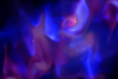 Yıldızlı gece gökyüzü arka planı. Yıldızlarla dolu arka planda koyu mavi Samanyolu, 