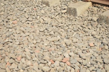 Kumda taşlar ve taşlar