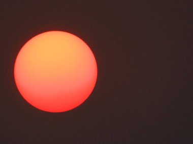 Dağlarda güzel bir gün batımı