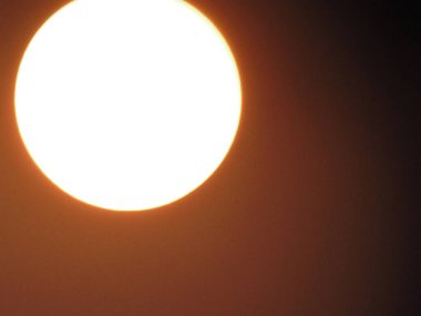 Güzel gün batımı gökyüzü bulutlu