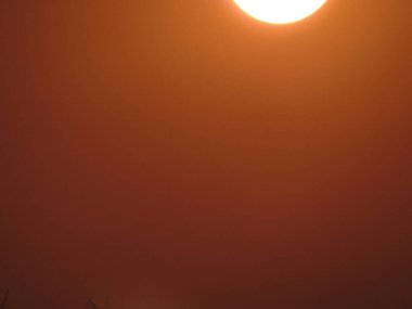 Dağlarda güzel bir gün batımı