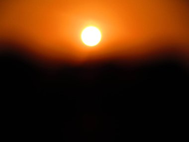 Gökyüzündeki güneş