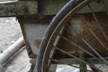 Şehrin eski şehrinde tekerlekler ve tekerlekler için tekerlekler, İsrail