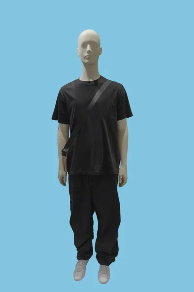 Imagen Completa Maniquí Masculino Con Camiseta Negra Pantalones Aislados Sobre —  Fotos de Stock