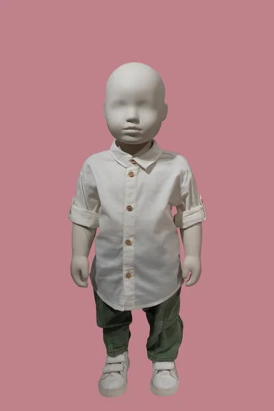 Full Length Εικόνα Μιας Παιδικής Μανεκέν Οθόνη Φορώντας Λευκό Τυλιγμένο — Φωτογραφία Αρχείου