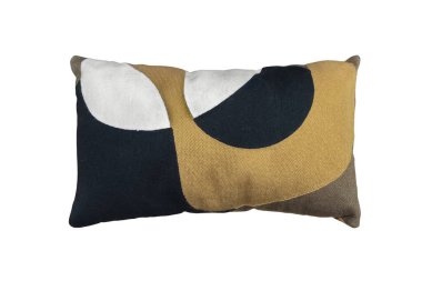 Beyaz arkaplanda izole edilmiş geometrik desenli dekoratif kanepe yastığı 