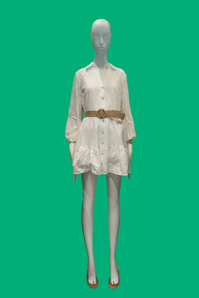 Pełna Długość Obrazu Manekina Wyświetlacza Kobiet Modnej Koszuli Wiklinowym Paskiem — Zdjęcie stockowe