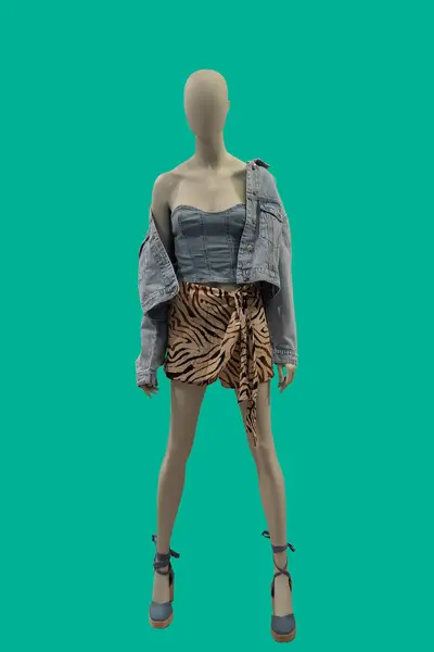 Полноразмерное Изображение Женского Манекена Модной Одежде Джинсовой Курткой Верхней Коричневой — стоковое фото