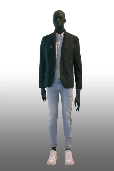 白い背景に隔離された黒いジャケットおよび軽い青いジーンズを身に着けている男性の表示マネキンの完全な長さのイメージ — ストック写真