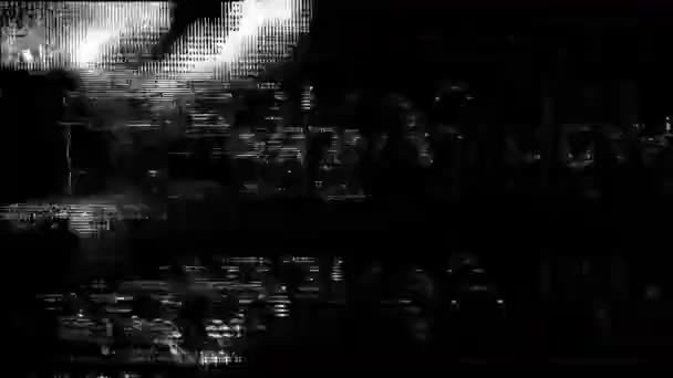 黒の背景に古いグリッチと静的ノイズ テレビノイズ映像 — ストック動画