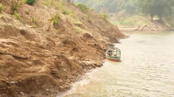 Daños Ferry Por Una Colina Mar — Vídeo de stock