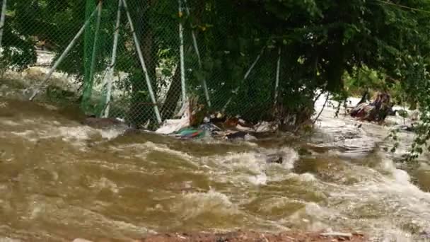 Río Muddy Inundación Inundación Por Lluvia Tormenta Inundación Calamidad — Vídeo de stock