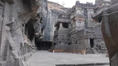 Hindistan 'daki Ellora Mağara Harabeleri' nin arka manzarası.